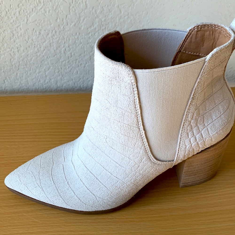 Steve Madden Knoxi Pointed Toe Bootie In Bone Cro… - image 8